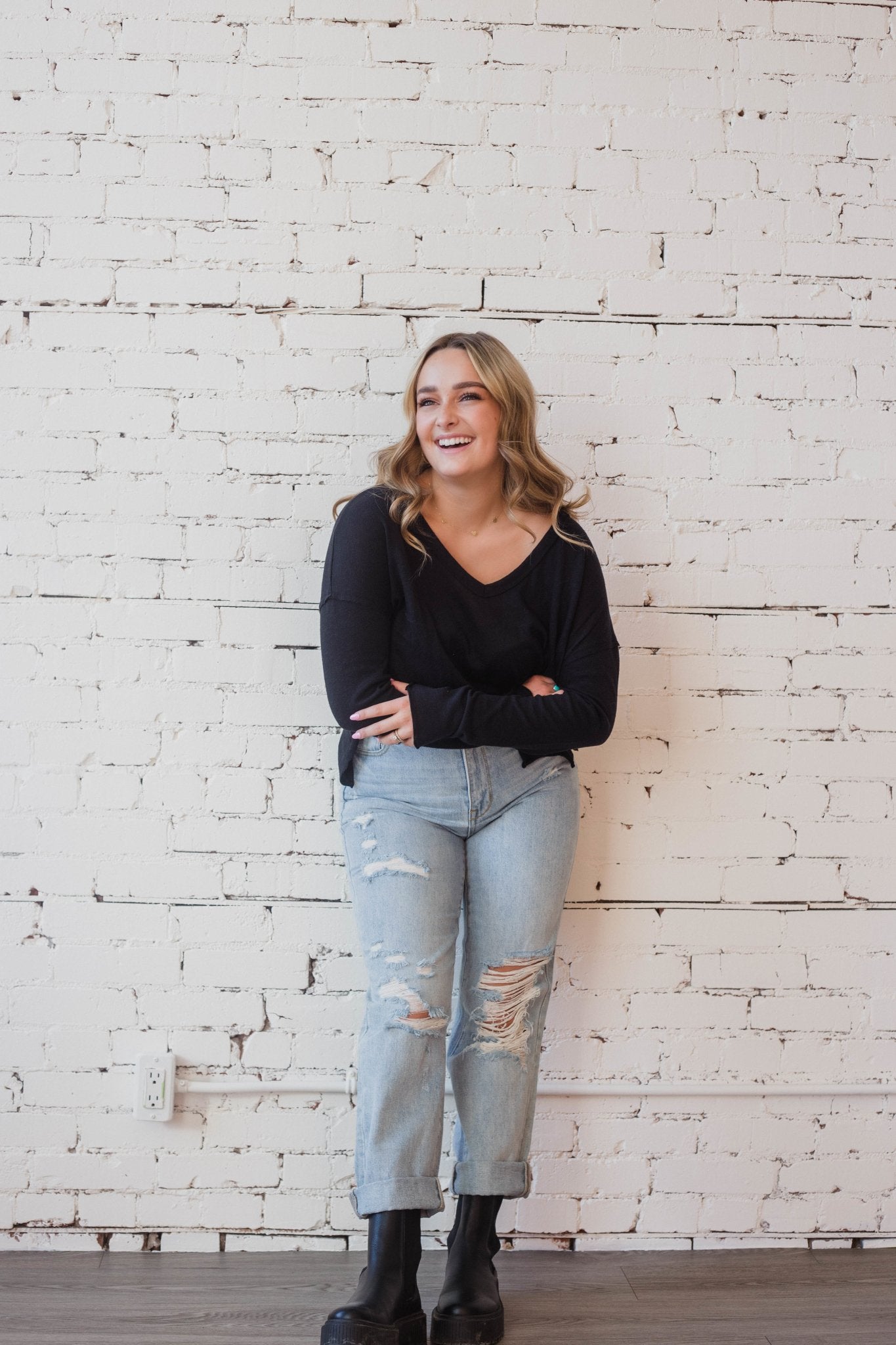Mae Textured Relaxed V Neck - Project Social T - the friday collective