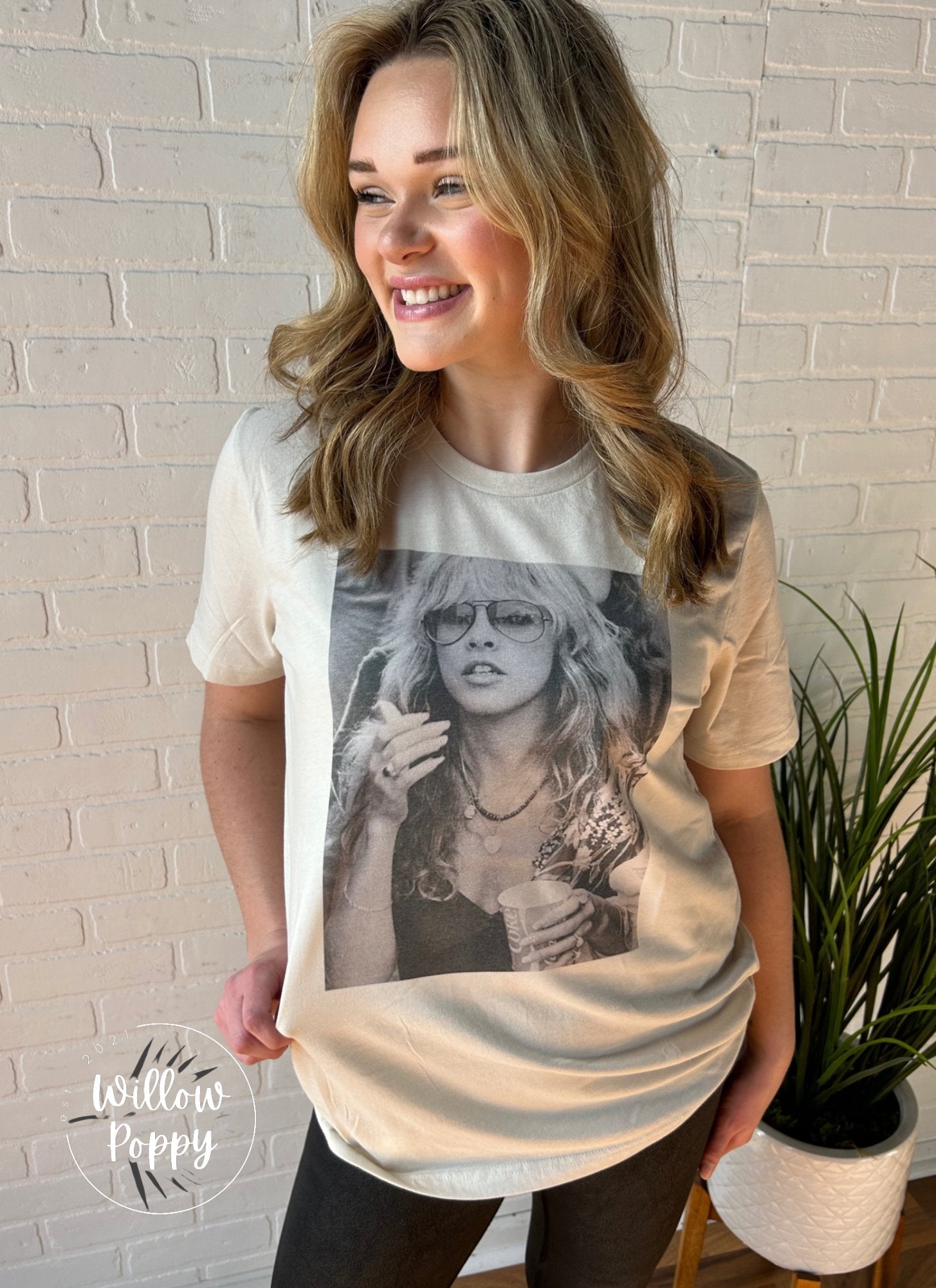 Stevie Graphic Tee - the friday collective
